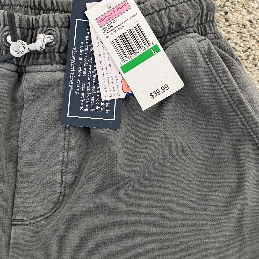 NWT Vineyard Vines - Boys Jetty Shorts - Gray Harbor Size Large